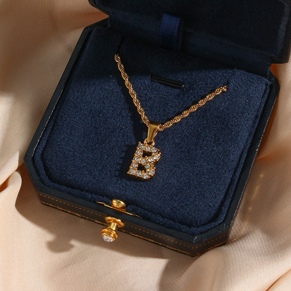 Maeve - Necklace with initials