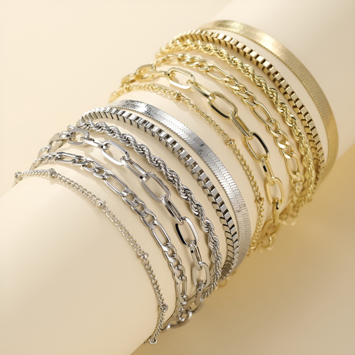 Elara – Set of Minimalist Bracelets for Women