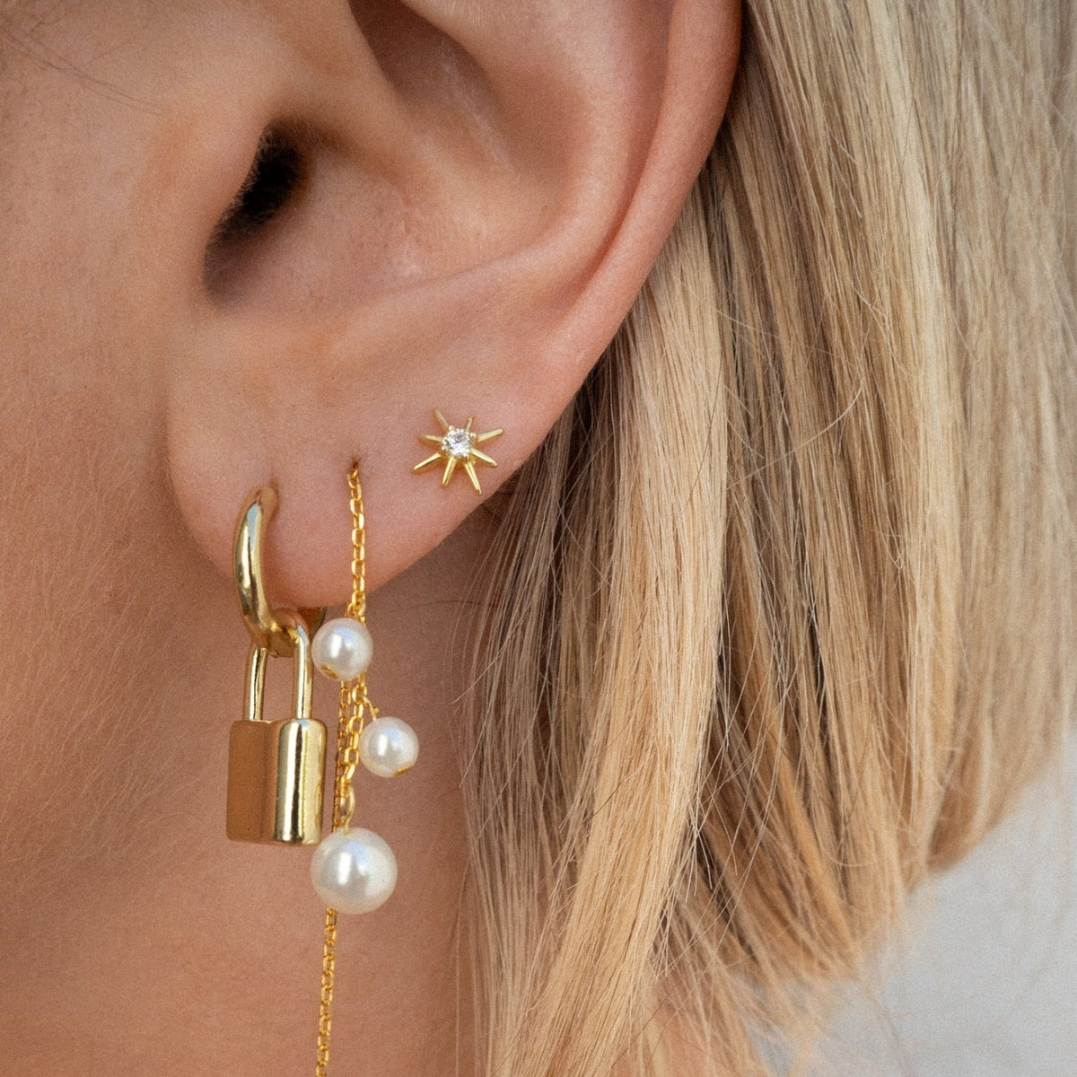 Risa - Starburst Crystal Earrings
