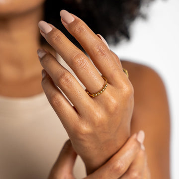 Neri – Adjustable stress relief ring with pearls