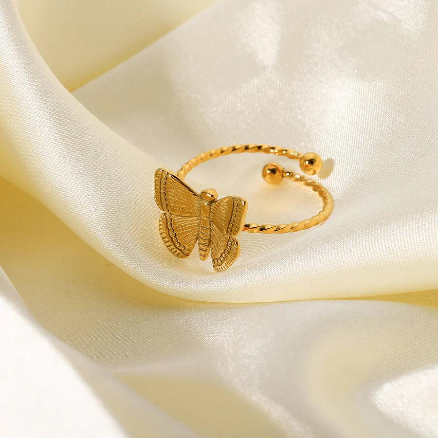 Alina – Elegant Butterfly Ring