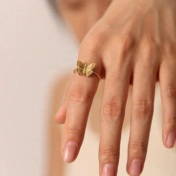 Alina – Elegant Butterfly Ring
