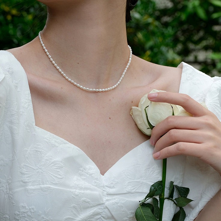 Dahlia – Collar of precious stones