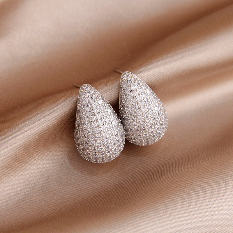 Earrings in the shape of a drop - Bright design