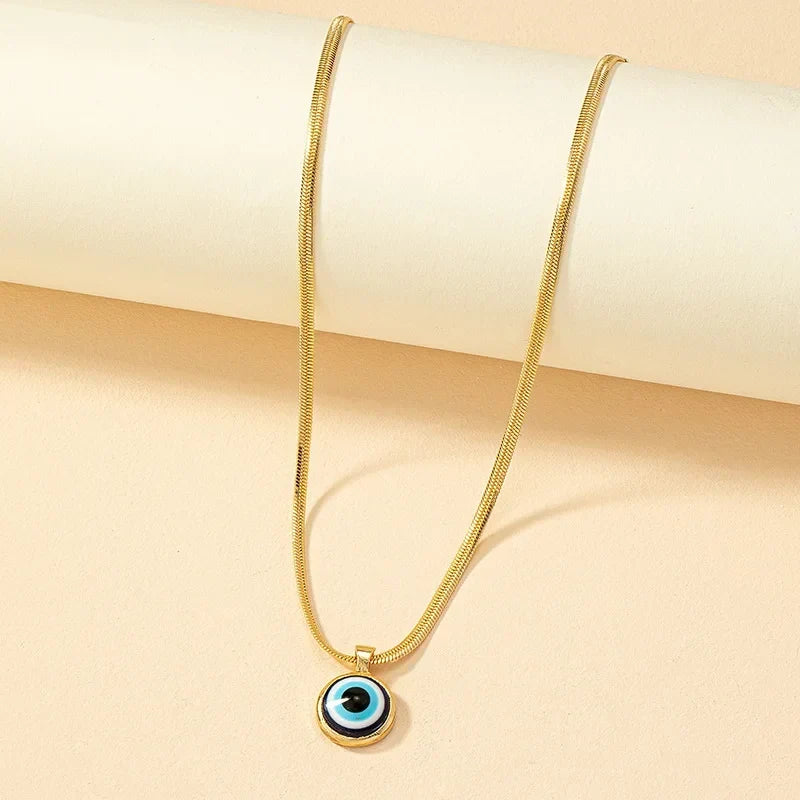 Ava – Necklace with Discreet Evil Eye