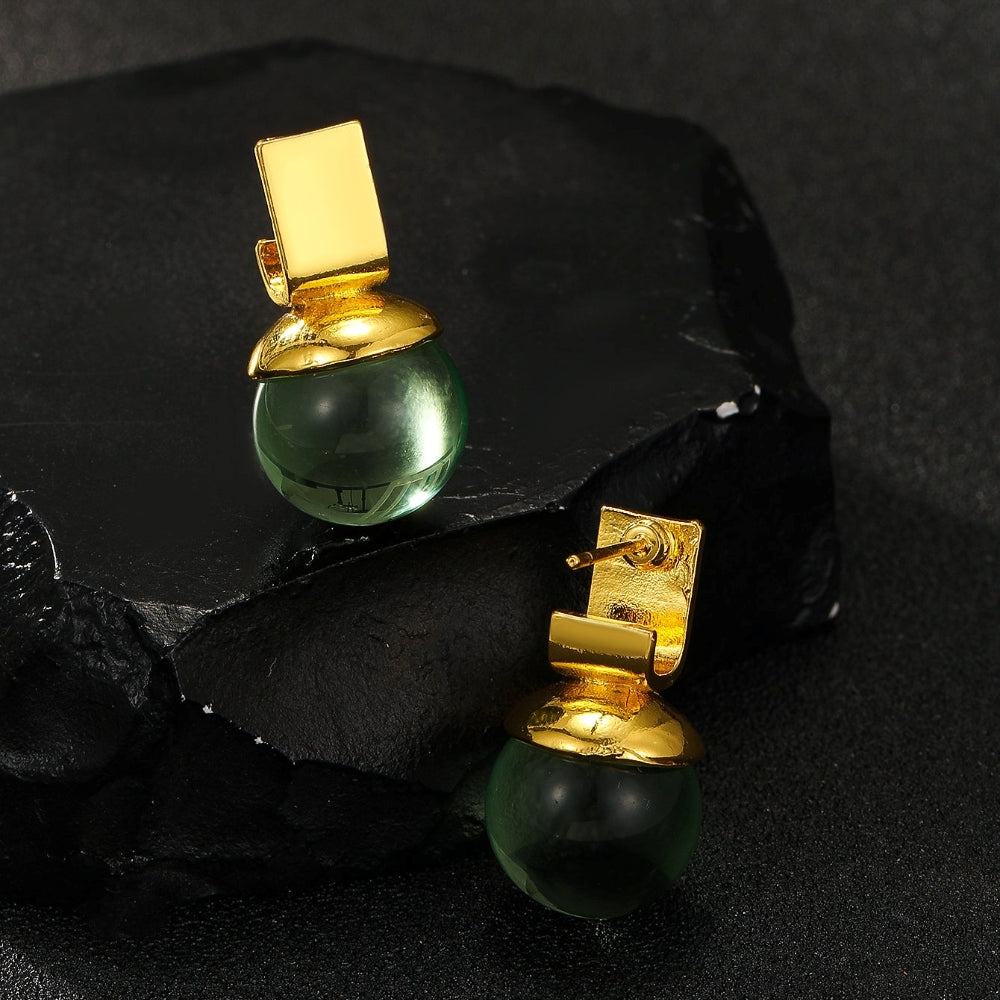Charlie - Vintage earrings with green crystal and golden accents