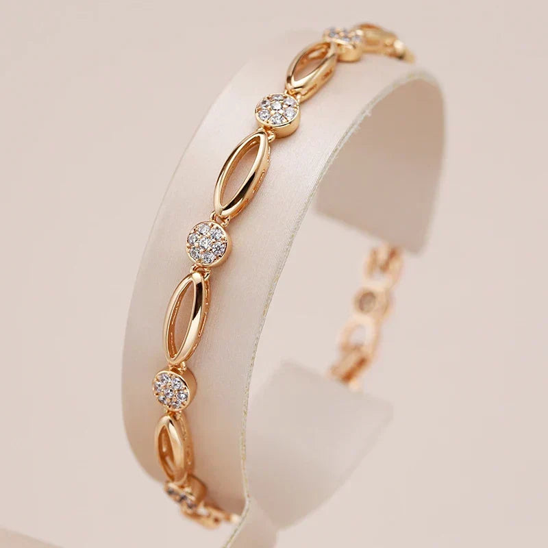 Maelis – Bracelet of Elongated Links