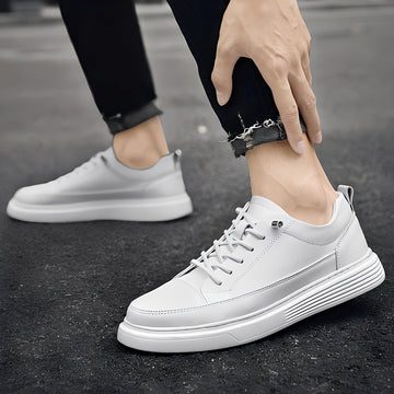 Romeo - Trendy low-top sneakers for men