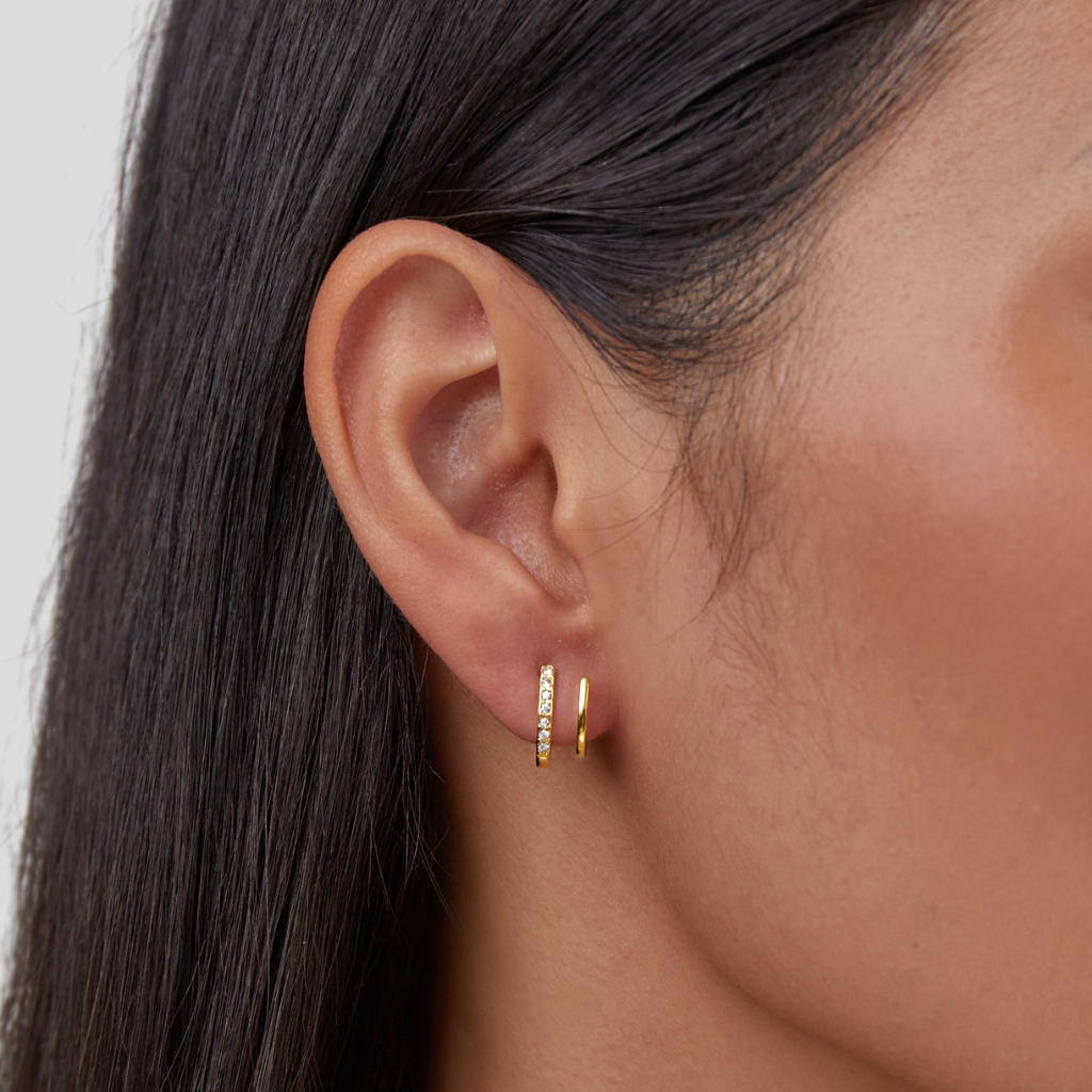 Zendaya – Earrings in Claw Shape