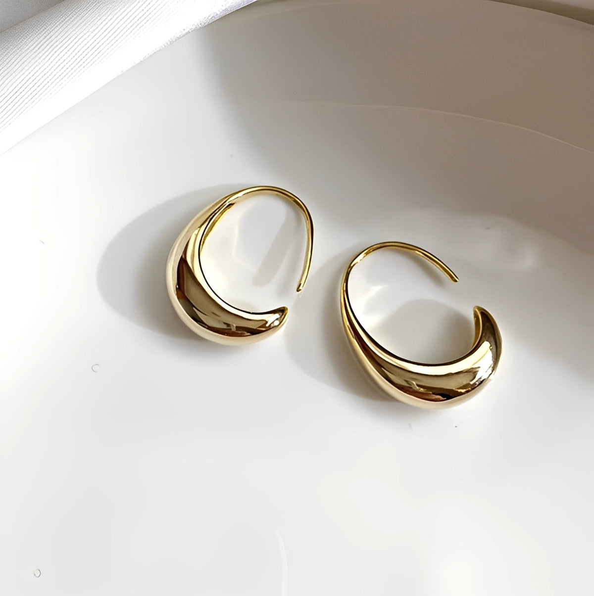 Zeinab – Gold Hoop Earrings