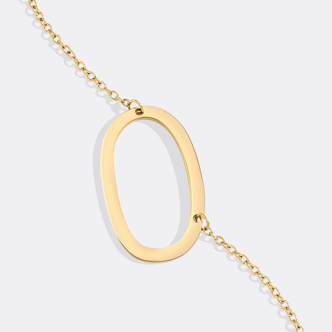 Inez – Necklace with declarative initial