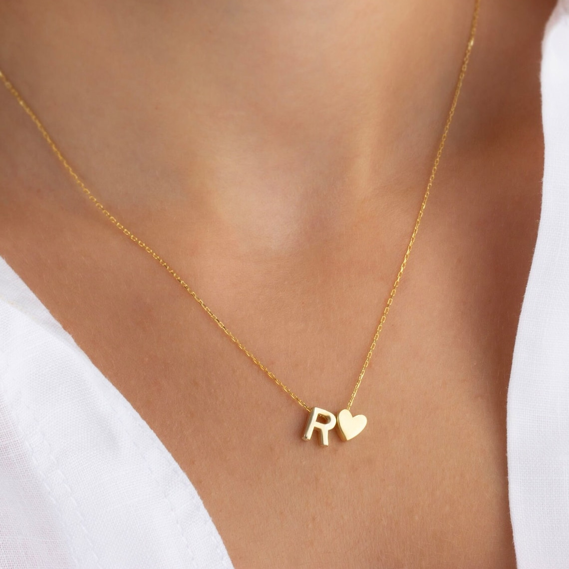 Necklace with initials in the shape of heart - Personalized letter heart