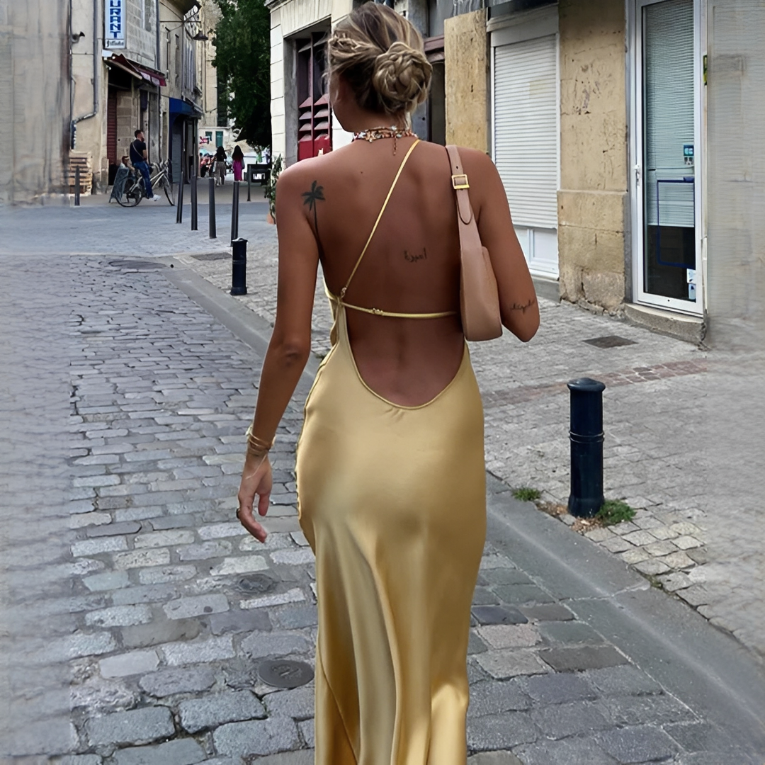 Arcelie - Chic and sophisticated long dress