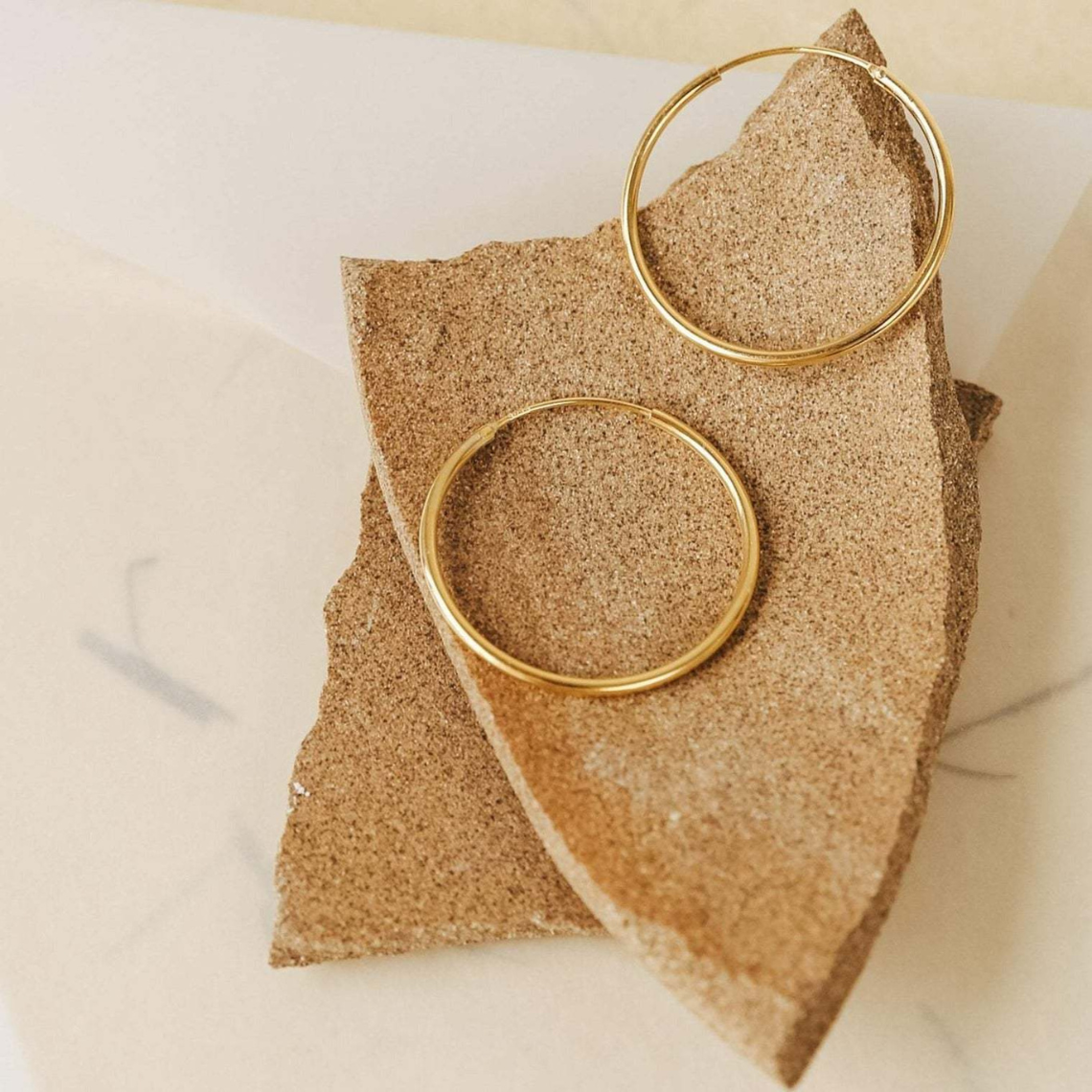 Light hoops - Elegant earrings (set of 4)