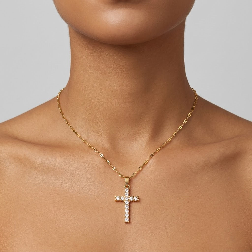 Noah – Elegant collar with cross