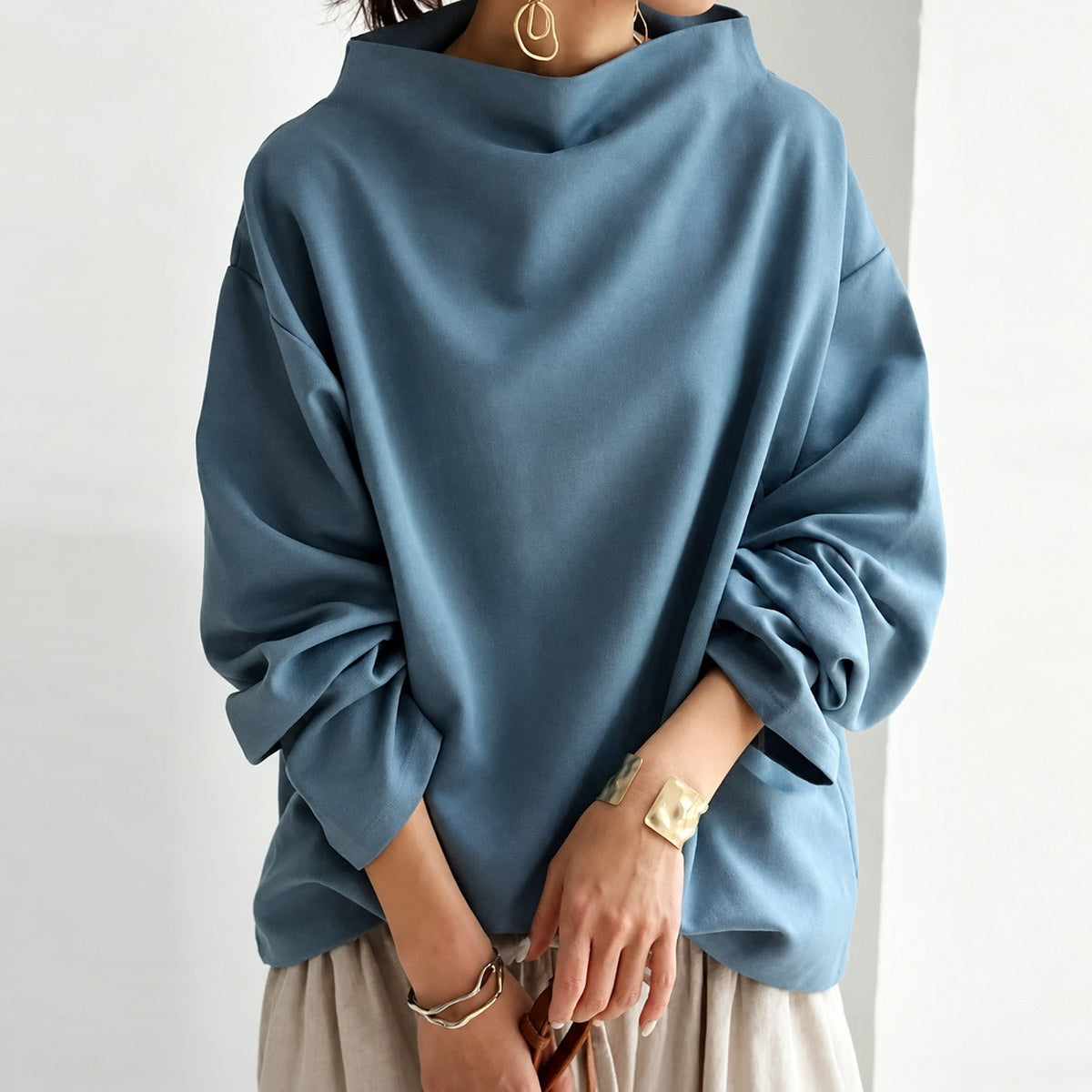 Eliana - Stylish Loose-Fit Turtleneck