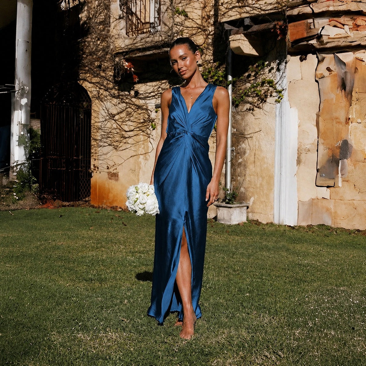 Elaine - Stylish Sleeveless Evening Dress with Open Back