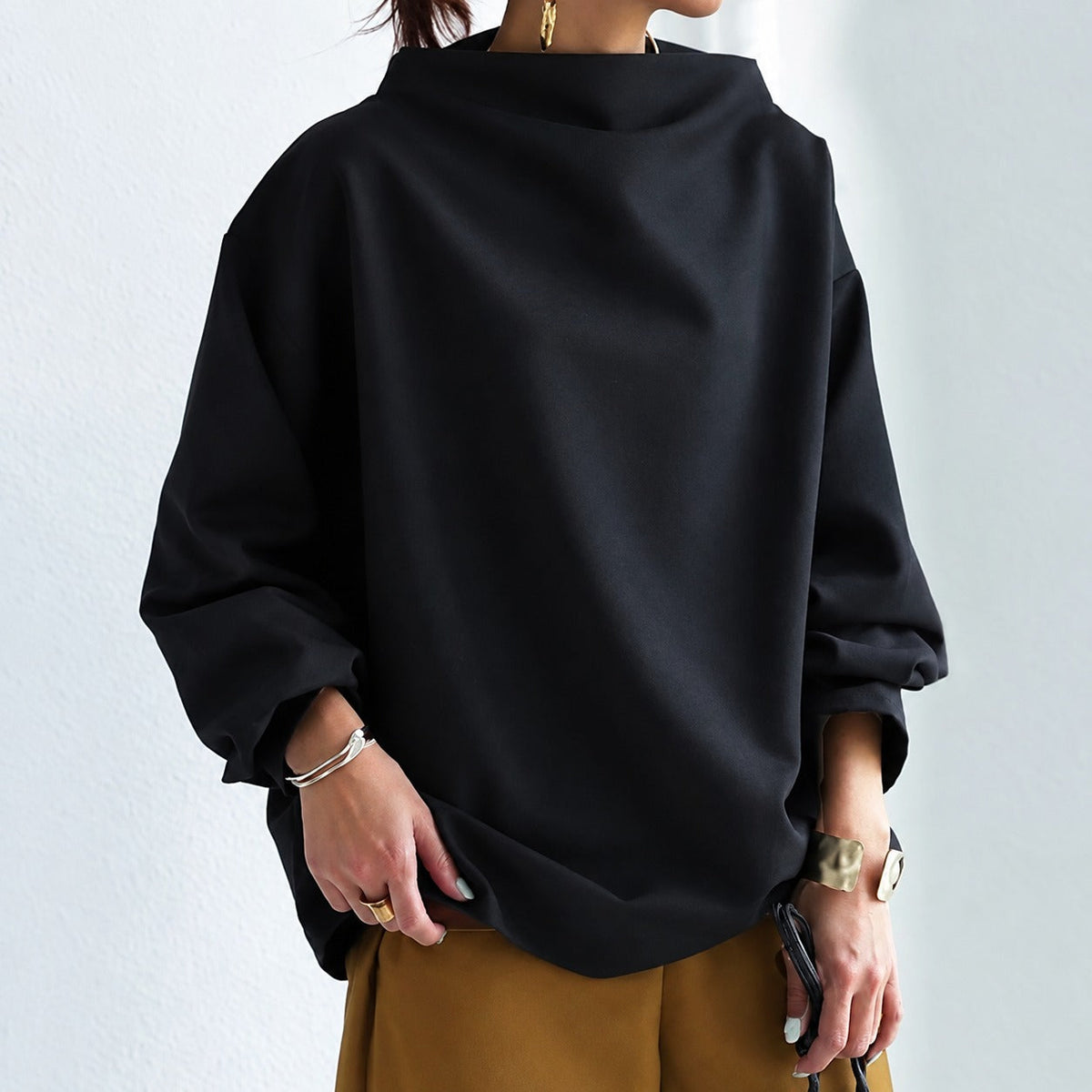 Eliana - Stylish Loose-Fit Turtleneck