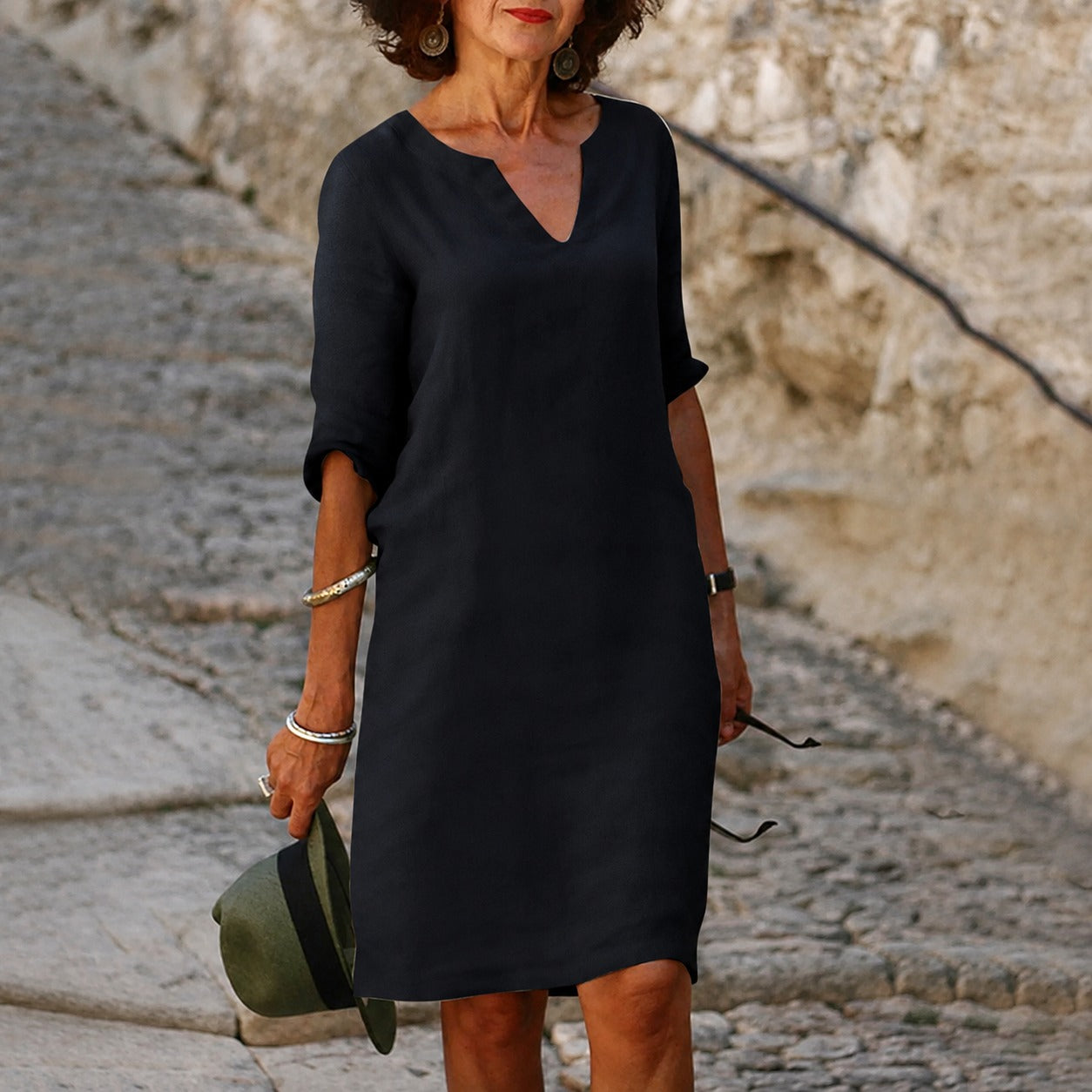 Sara - Elegant, solid-colored dress