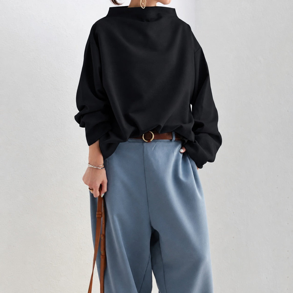 Eliana - Stylish Loose-Fit Turtleneck
