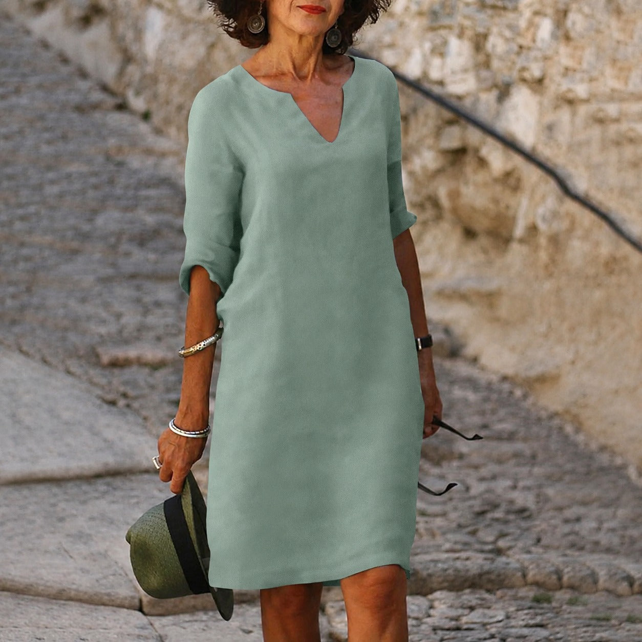 Sara - Elegant, solid-colored dress
