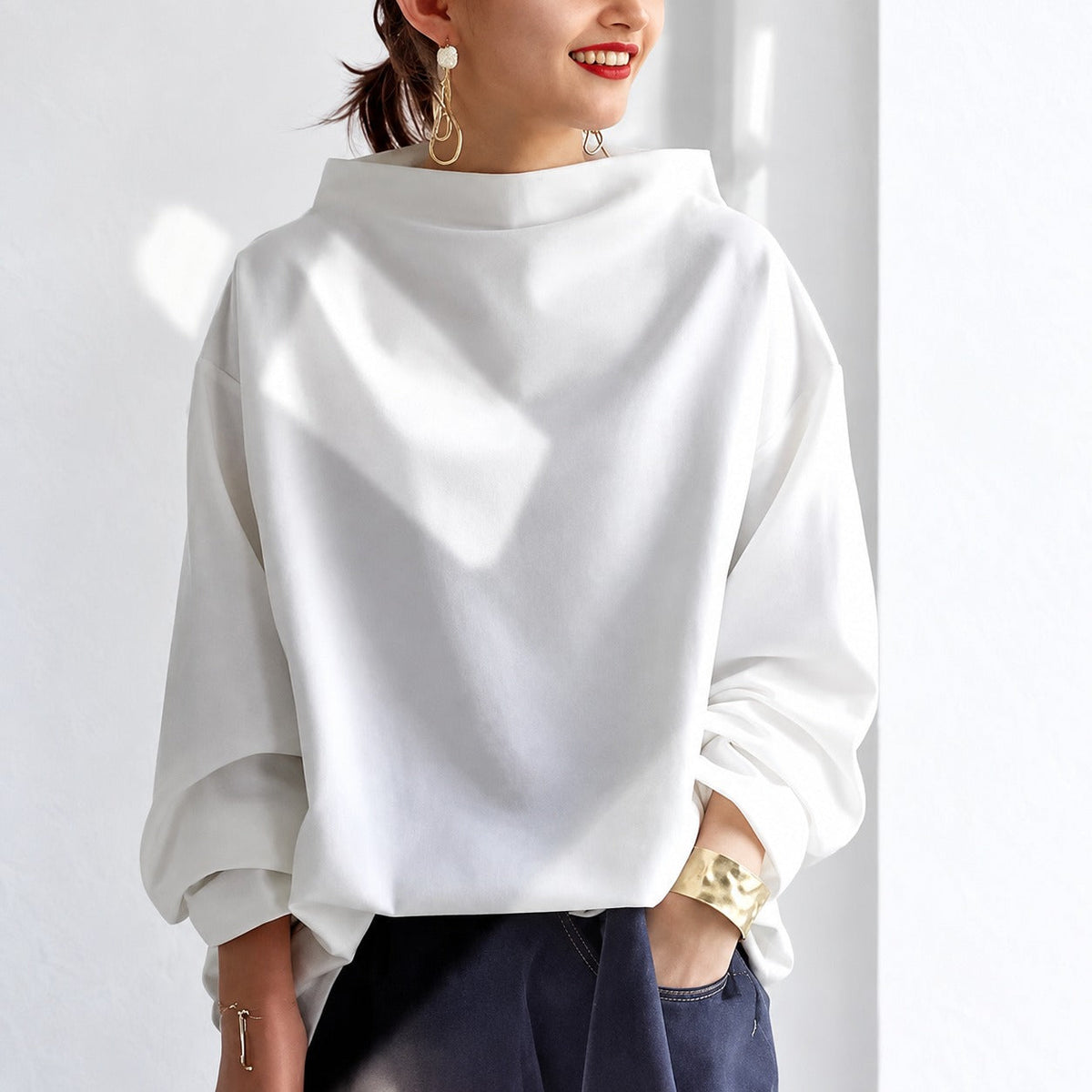 Eliana - Stylish Loose-Fit Turtleneck