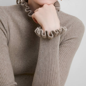 Alva - Stylish Women's Turtleneck Sweater