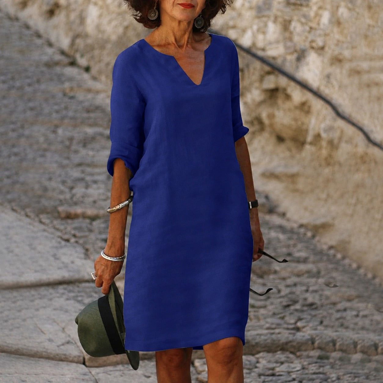 Sara - Elegant, solid-colored dress
