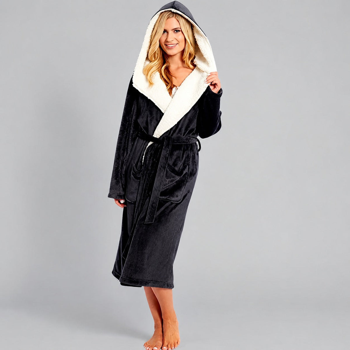 Aleta - Comfortable, long robe for women