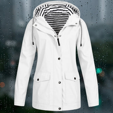 Lea - Functional coat with hood
