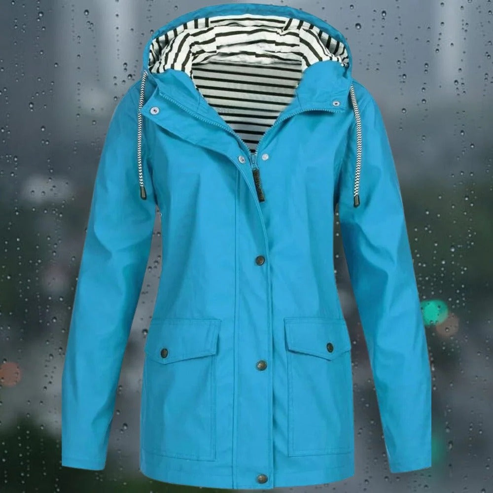 Lea - Functional coat with hood