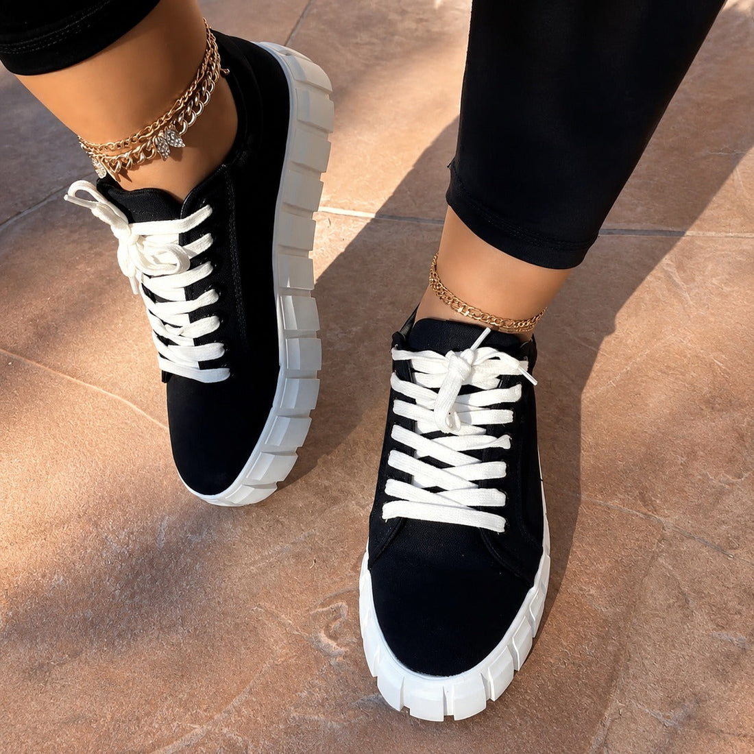 Marit - Comfortable sports shoes for women