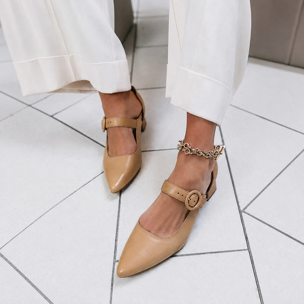 Mandy - Style and comfort in a high-heeled shoe