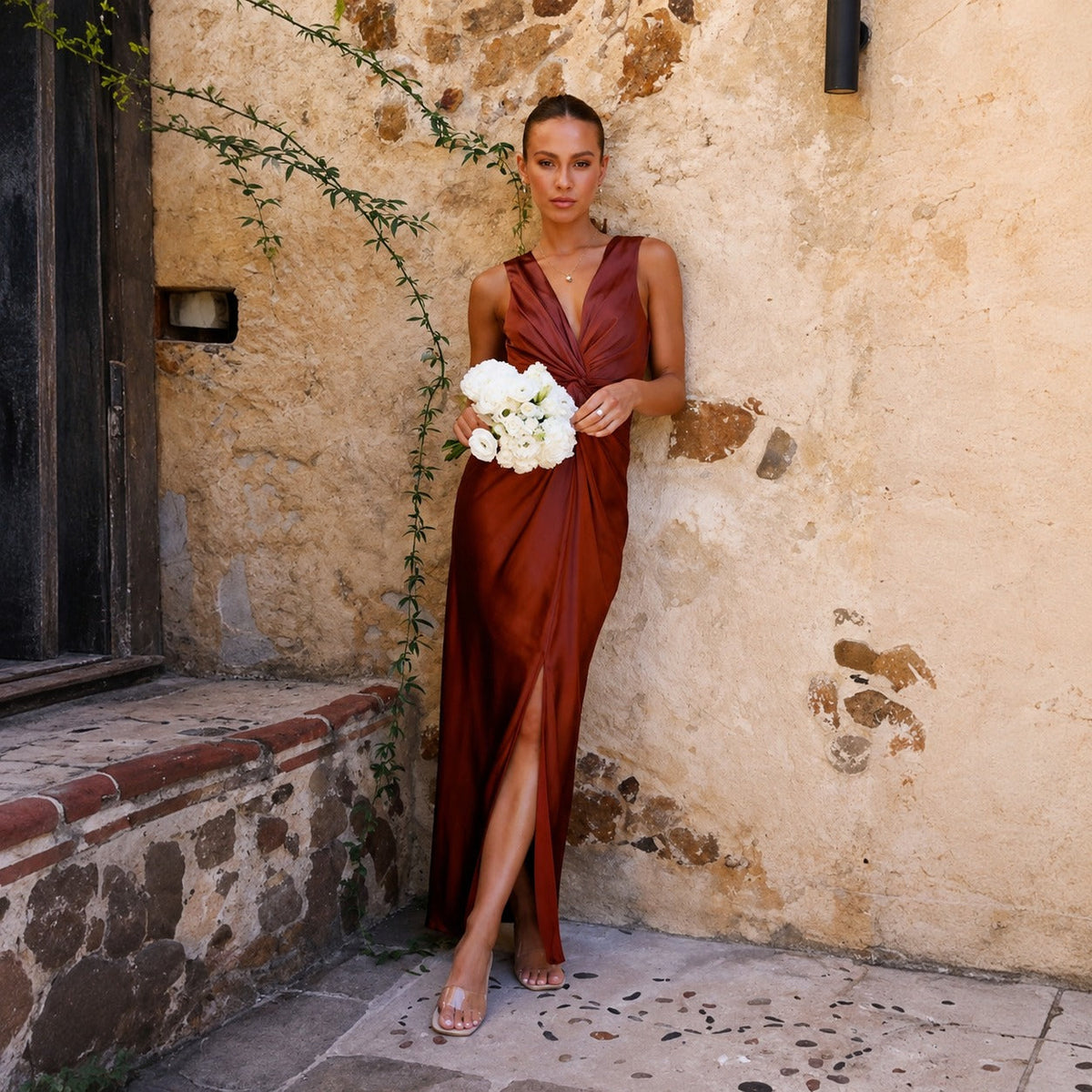 Elaine - Stylish Sleeveless Evening Dress with Open Back