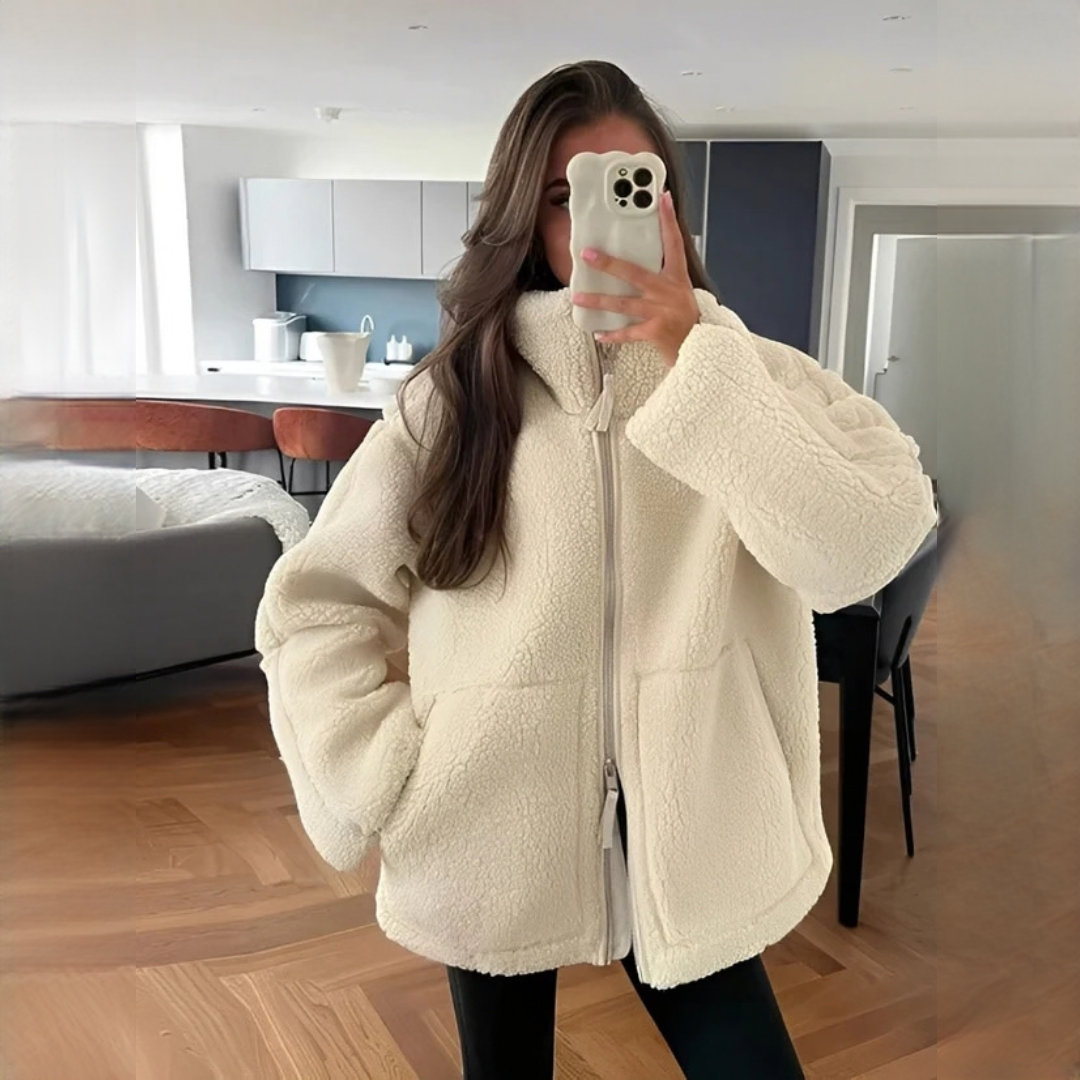 Daria - Elegant and warm oversized jacket
