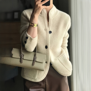 Carissa - Elegant and warm sweater