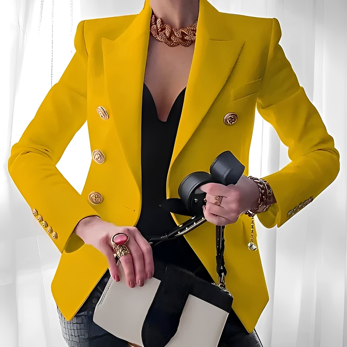 Clara - Elegant and chic blazer