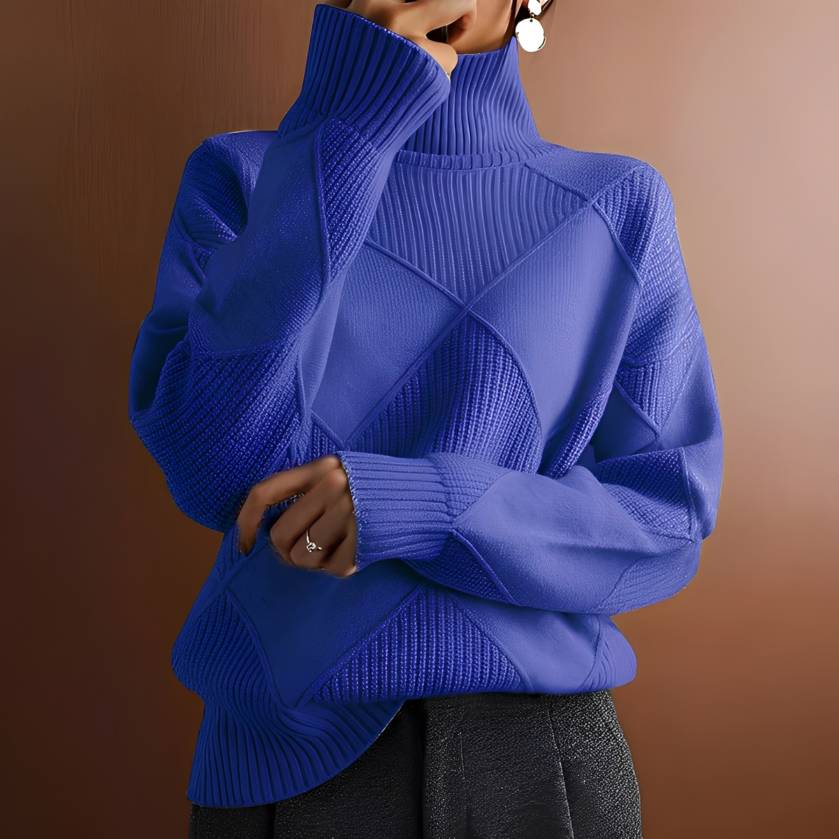 Morgan - Warm sweater with high collar