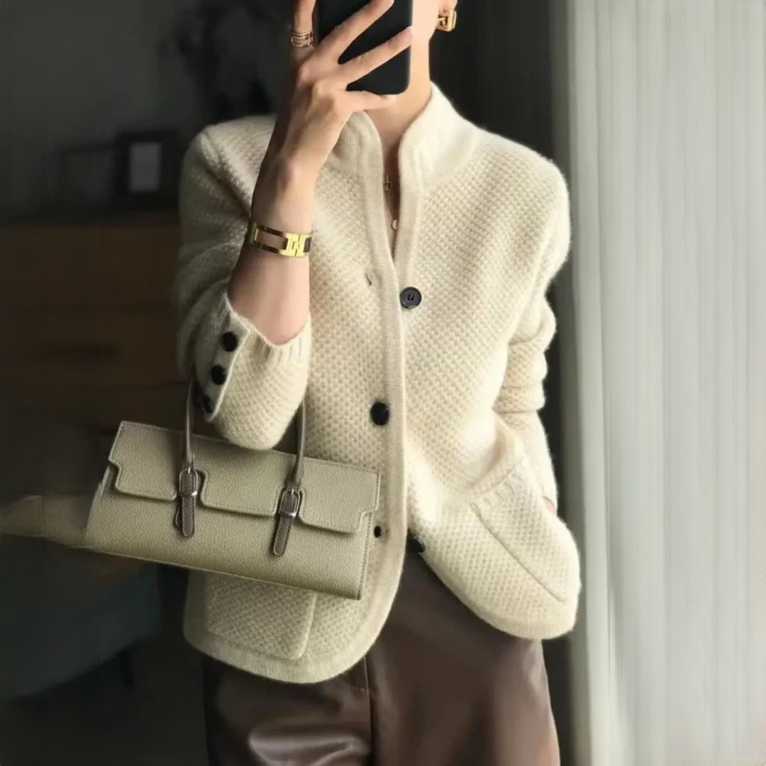 Evelyn - Elegant and soft jacket