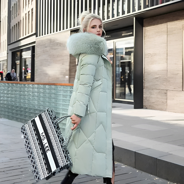 Fara - Stylish and cuddly coat