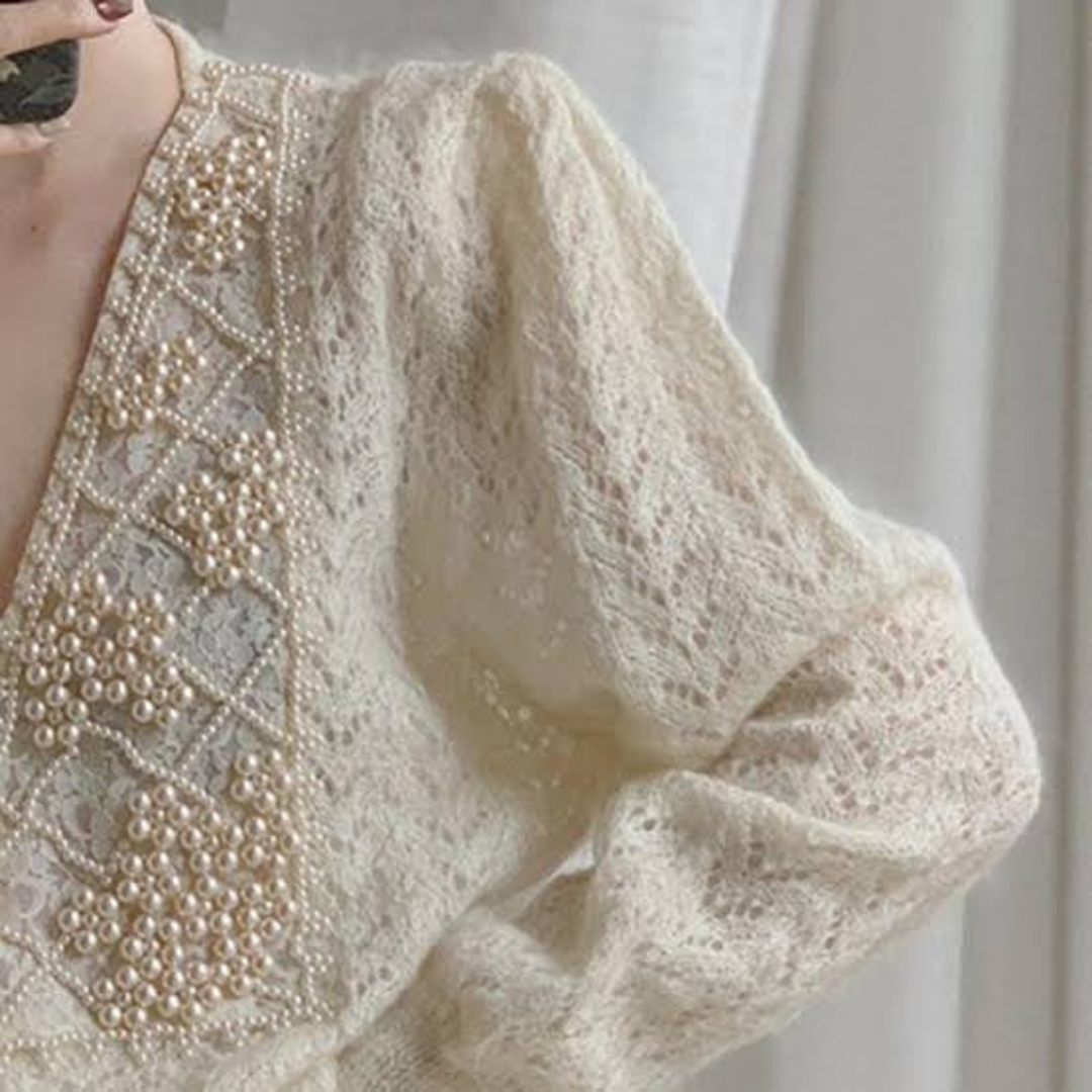 Jolie - Elegant and stylish sweater