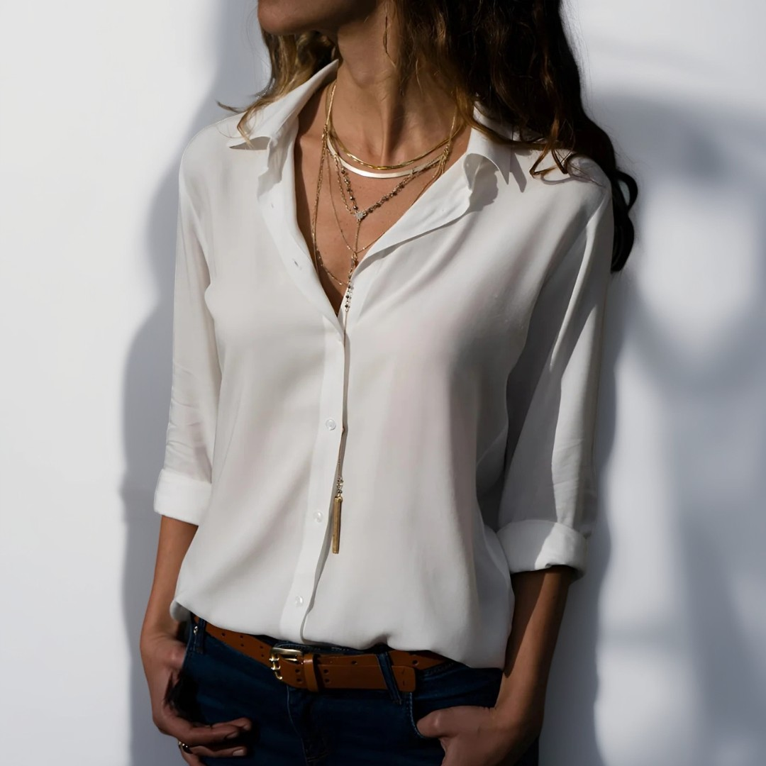 Delilah - Elegant blouse with long sleeves