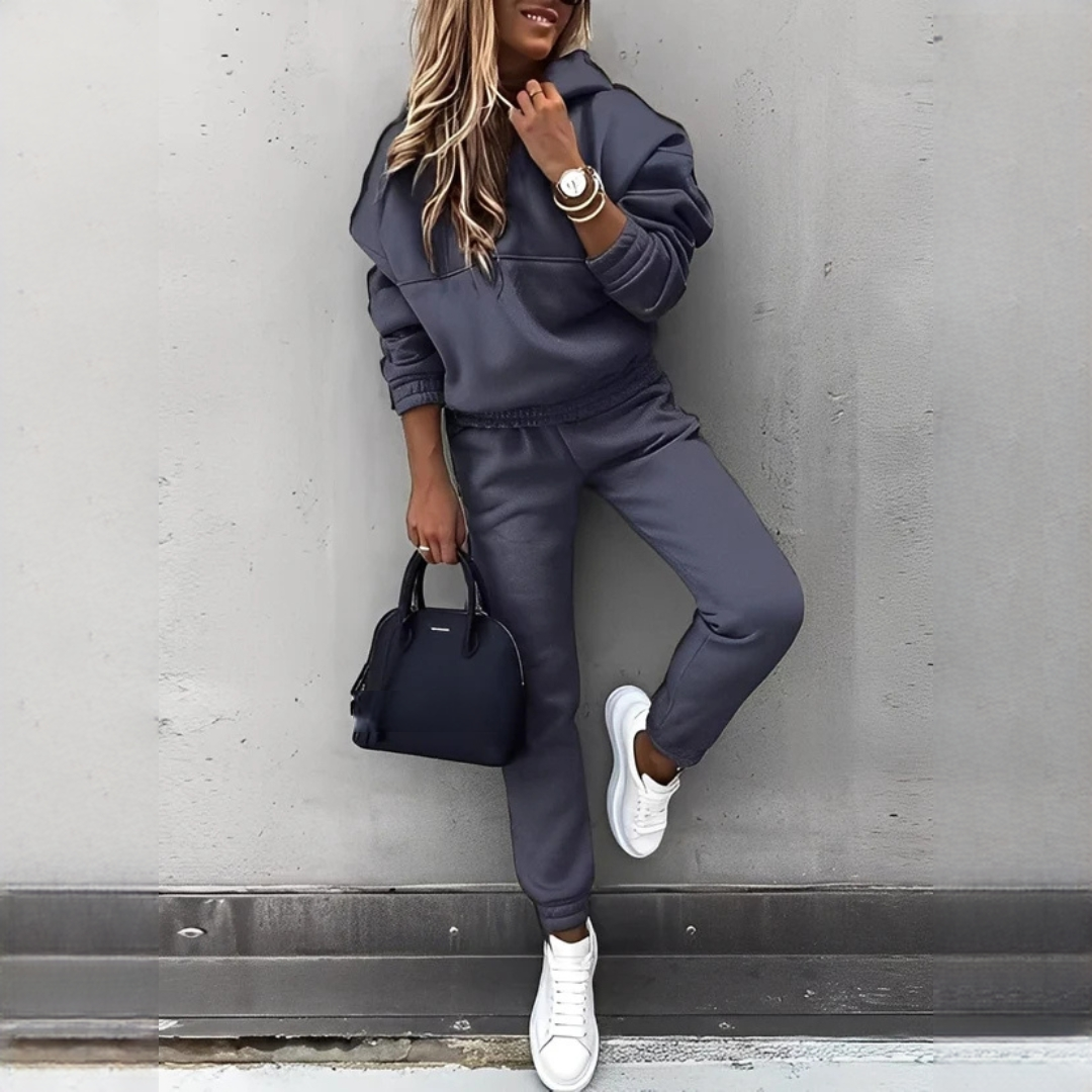 Rovina - Warm hoodie and pants set