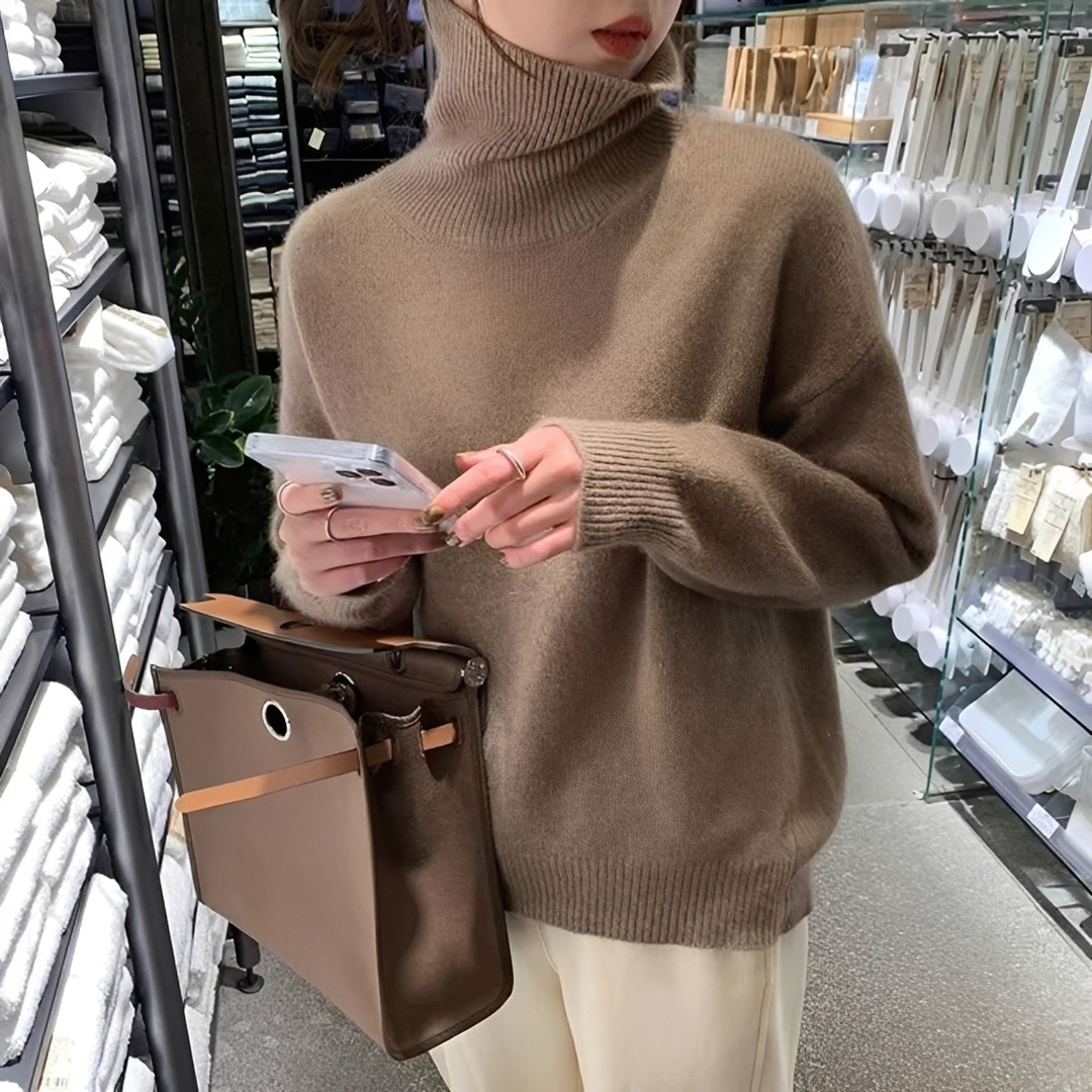 Adiene - Elegant and cuddly turtleneck sweater