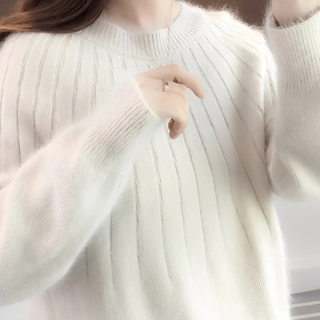 Josslyn - Elegant and warm sweater