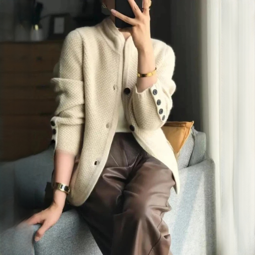 Evelyn - Elegant and soft jacket