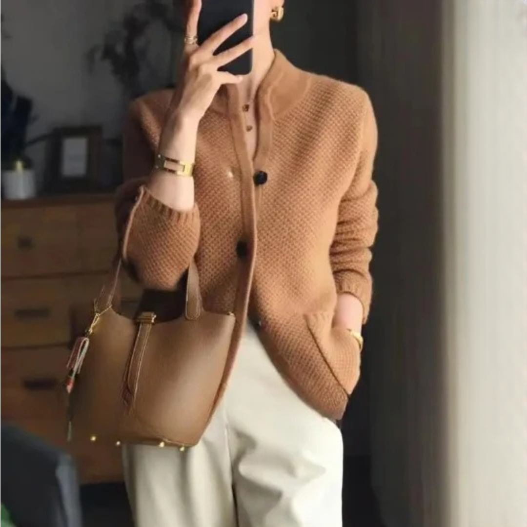 Evelyn - Elegant and soft jacket