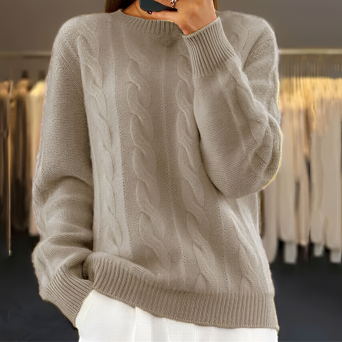 Gloire - Warm and elegant sweater