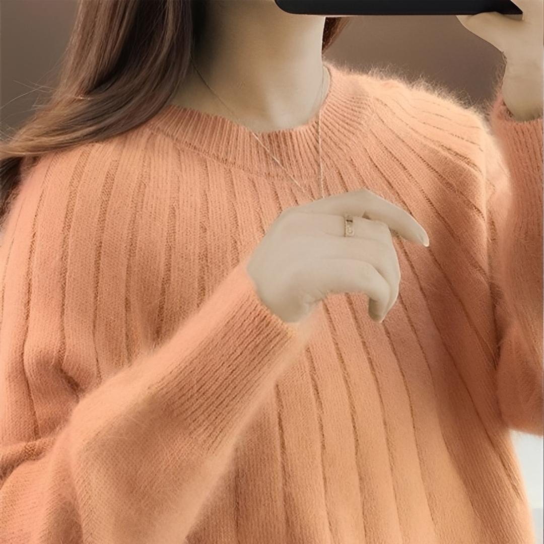 Naomi - Warm and soft sweater