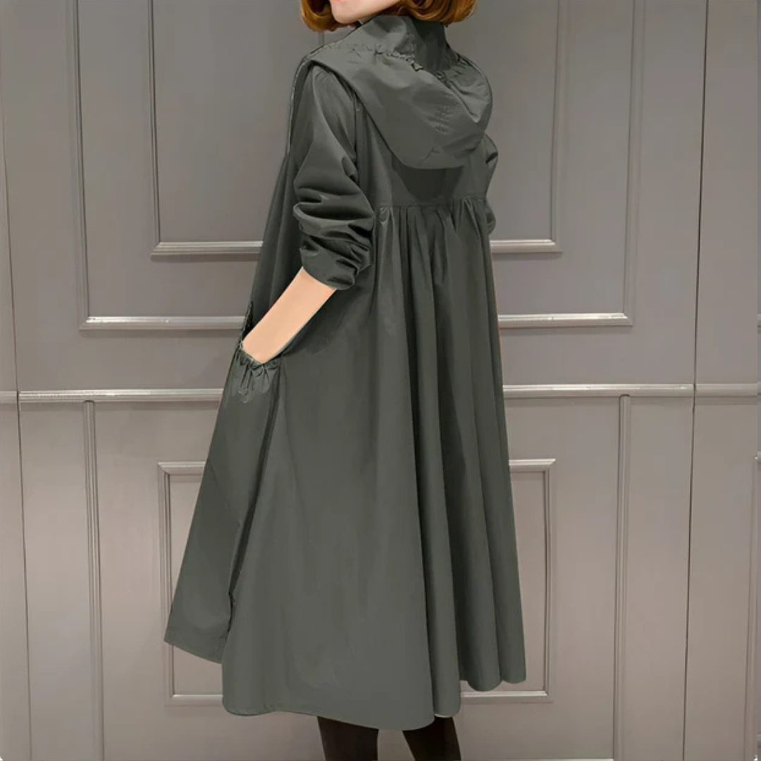 Margie - Elegant and chic raincoat